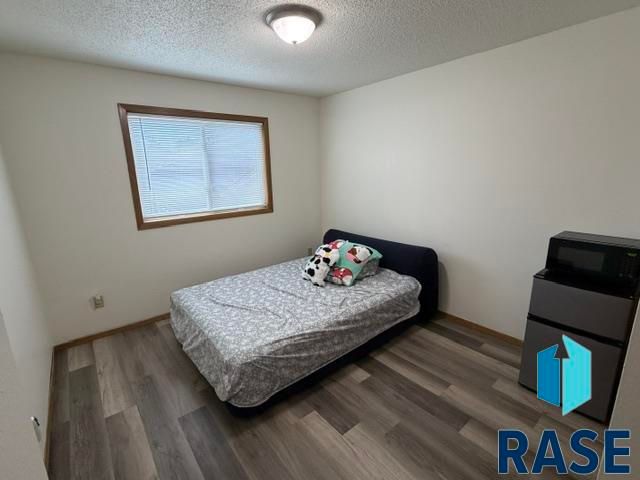 5519 W Dardanella Rd Road, Sioux Falls, SD 57106