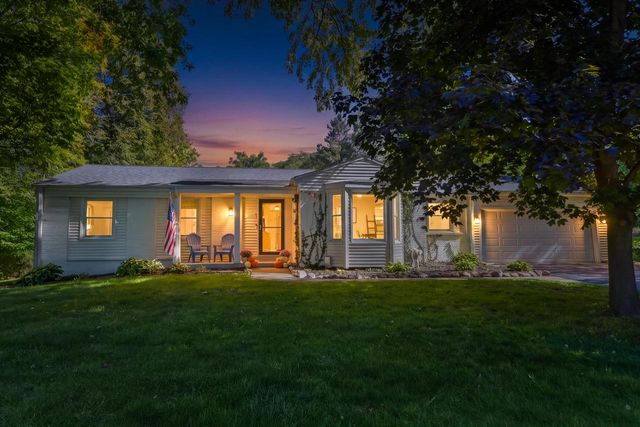 3200 Jerri COURT, Brookfield, WI 53045