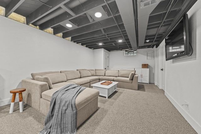 3200 Jerri COURT, Brookfield, WI 53045