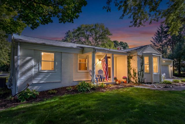 3200 Jerri COURT, Brookfield, WI 53045
