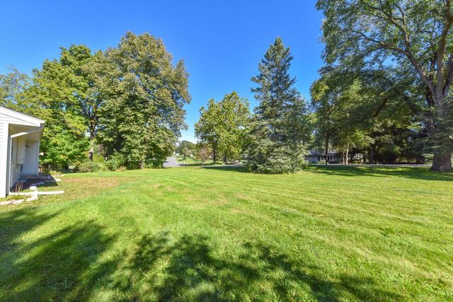 3200 Jerri COURT, Brookfield, WI 53045