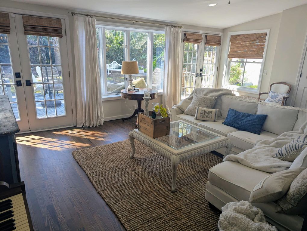 Image 13 of property listing at 2100 Pigeon Point Road, Beaufort, SC 29902