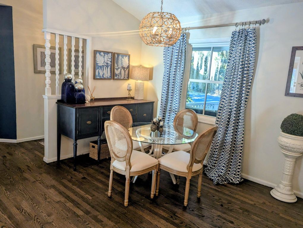 Image 35 of property listing at 2100 Pigeon Point Road, Beaufort, SC 29902