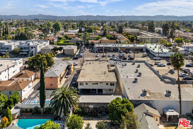 13631 Vanowen Street, Van Nuys (los Angeles), CA 91405