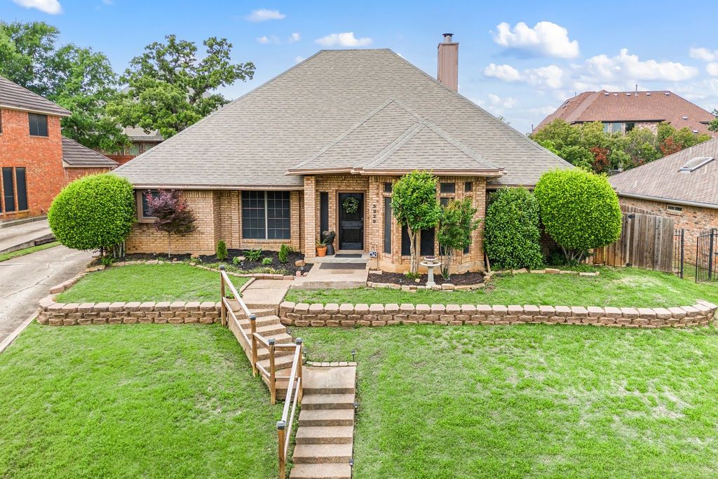 3229 David Drive, Hurst, TX 76054