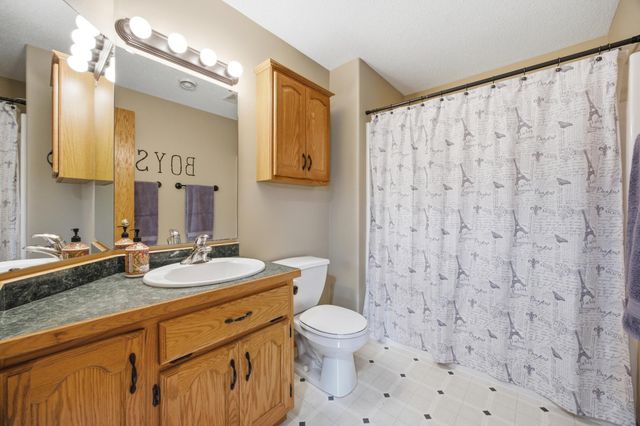 3526 46th Avenue S, Fargo, ND 58104