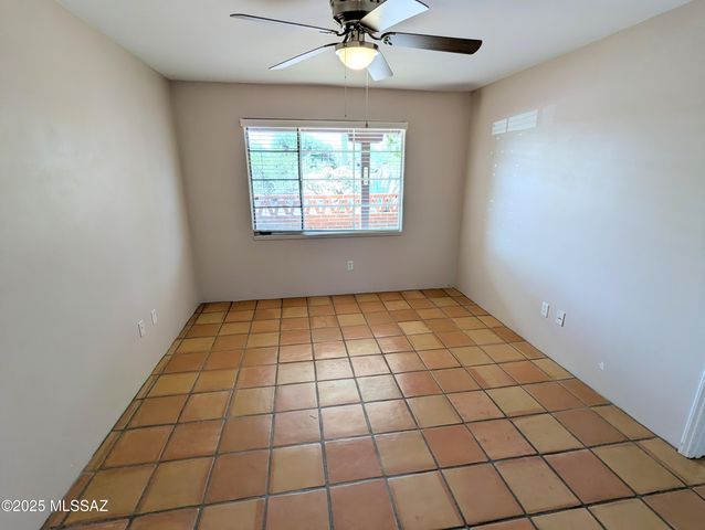 515 S La Canada Dr Unit C, Green Valley, AZ 85614