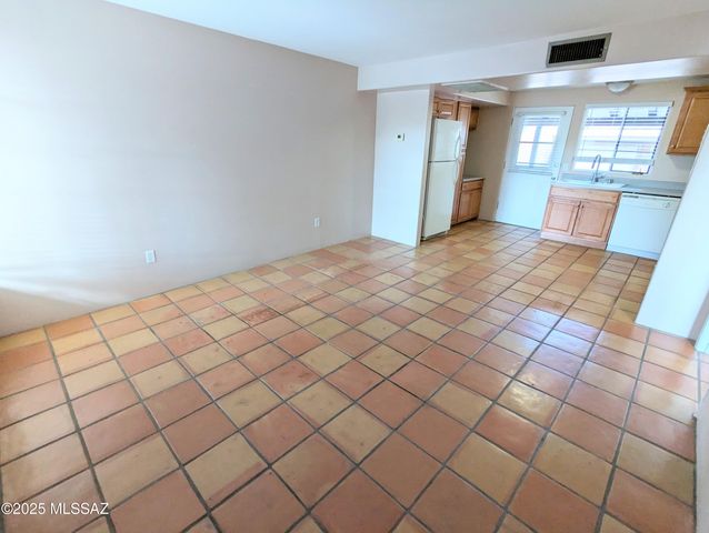 515 S La Canada Dr Unit C, Green Valley, AZ 85614