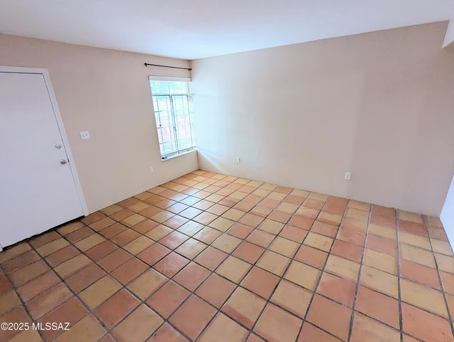 515 S La Canada Dr Unit C, Green Valley, AZ 85614