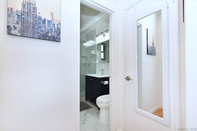 15 HILL PARK Avenue 1-L, Great Neck Plaza, NY 11021