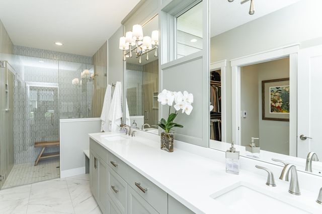 2720 Bentley Drive SW, Rochester, MN 55902