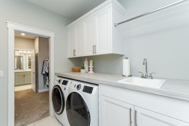 2720 Bentley Drive SW, Rochester, MN 55902