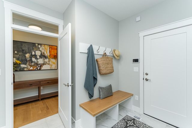 2720 Bentley Drive SW, Rochester, MN 55902