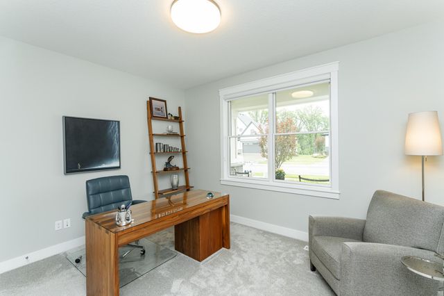 2720 Bentley Drive SW, Rochester, MN 55902