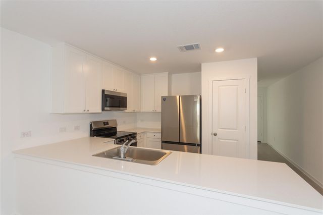 149 Starpacker LN, Jarrell, TX 76537