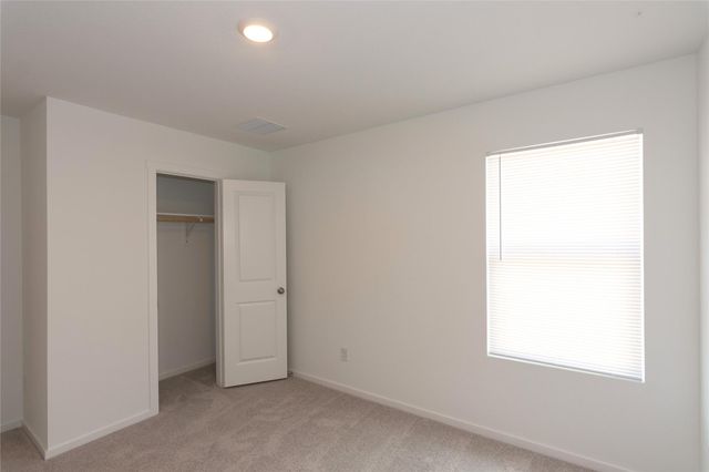 149 Starpacker LN, Jarrell, TX 76537
