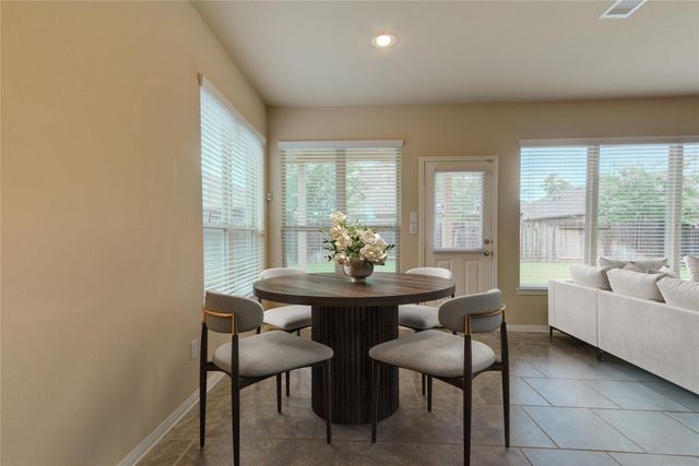 8810 Alicia Drive, Tomball, TX 77375