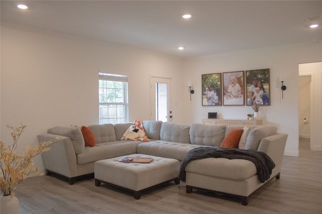 332 Lakeside Drive, Lavon, TX 75166