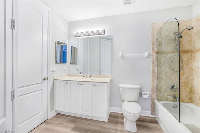 6031 Jonathans Bay CIR # 302, Fort Myers, FL 33908