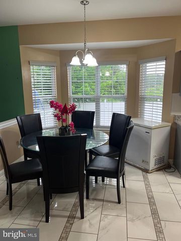 214 E KENNEDY DR, Egg Harbor Township, NJ 08234