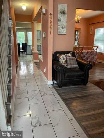 214 E KENNEDY DR, Egg Harbor Township, NJ 08234