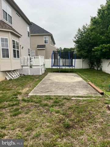 214 E KENNEDY DR, Egg Harbor Township, NJ 08234