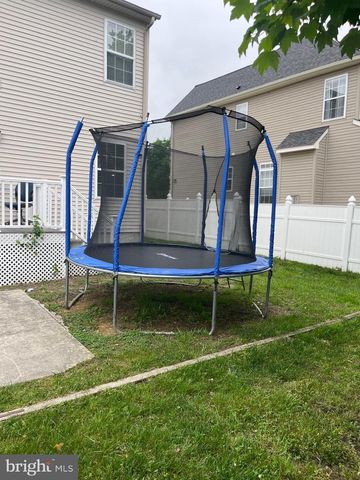214 E KENNEDY DR, Egg Harbor Township, NJ 08234