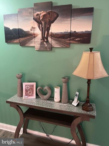 214 E KENNEDY DR, Egg Harbor Township, NJ 08234