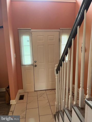 214 E KENNEDY DR, Egg Harbor Township, NJ 08234