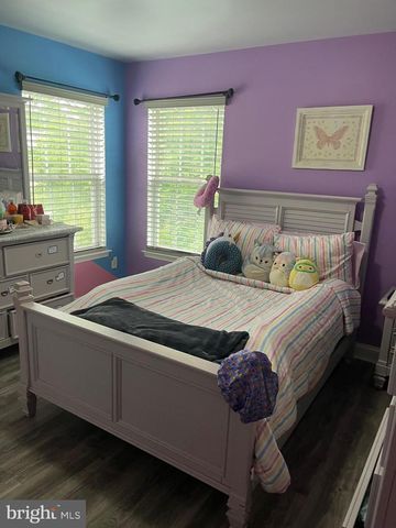 214 E KENNEDY DR, Egg Harbor Township, NJ 08234