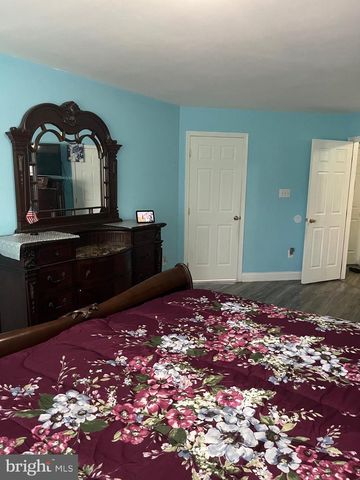214 E KENNEDY DR, Egg Harbor Township, NJ 08234