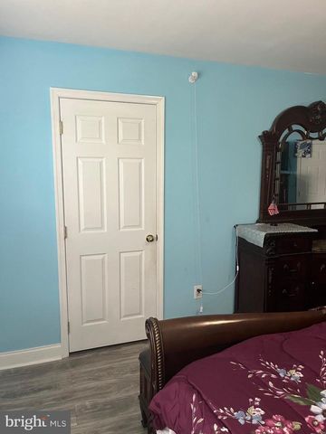 214 E KENNEDY DR, Egg Harbor Township, NJ 08234