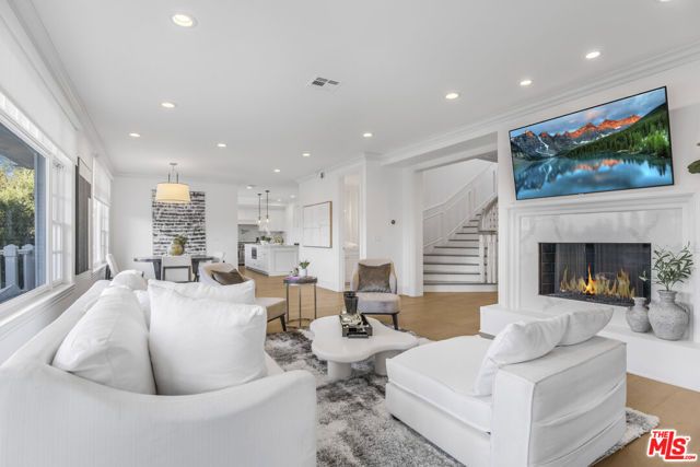 14619 Valley Vista Boulevard, Sherman Oaks, CA 91403