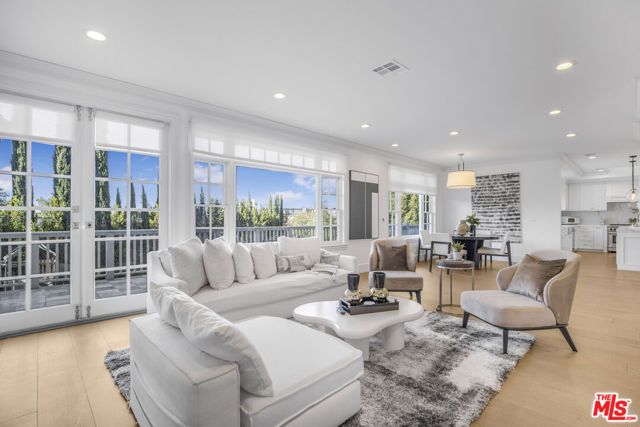 14619 Valley Vista Boulevard, Sherman Oaks, CA 91403