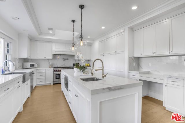 14619 Valley Vista Boulevard, Sherman Oaks, CA 91403