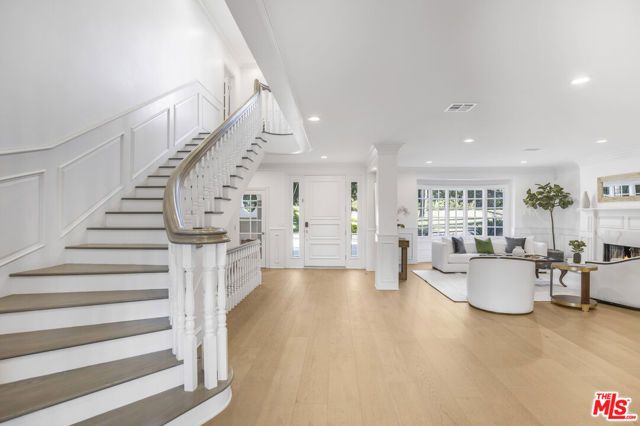 14619 Valley Vista Boulevard, Sherman Oaks, CA 91403