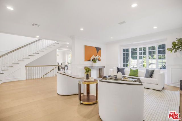 14619 Valley Vista Boulevard, Sherman Oaks, CA 91403