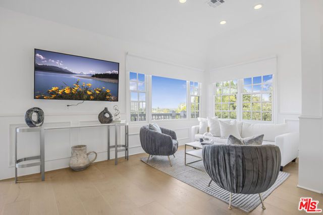 14619 Valley Vista Boulevard, Sherman Oaks, CA 91403