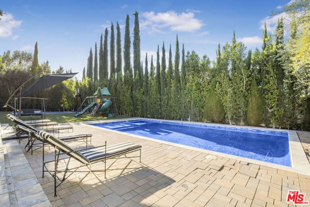 14619 Valley Vista Boulevard, Sherman Oaks, CA 91403