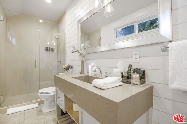 14619 Valley Vista Boulevard, Sherman Oaks, CA 91403