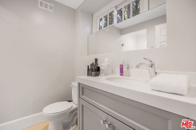 14619 Valley Vista Boulevard, Sherman Oaks, CA 91403