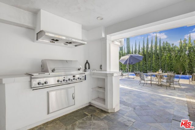 14619 Valley Vista Boulevard, Sherman Oaks, CA 91403