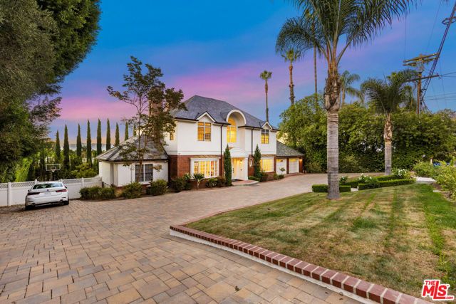 14619 Valley Vista Boulevard, Sherman Oaks, CA 91403