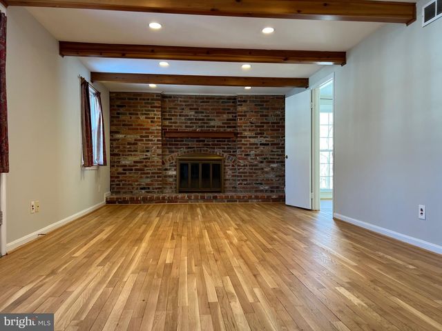 9841 CANAL RD, Montgomery Village, MD 20886