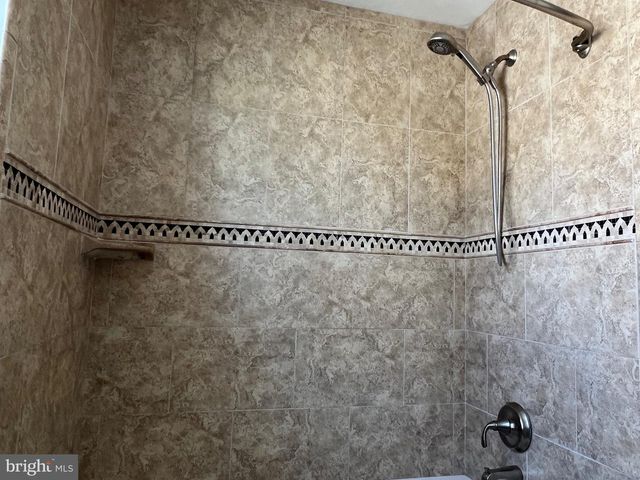 9841 CANAL RD, Montgomery Village, MD 20886