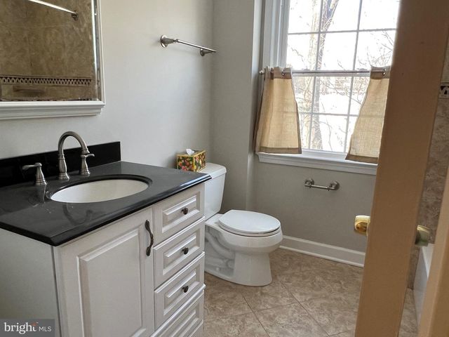 9841 CANAL RD, Montgomery Village, MD 20886