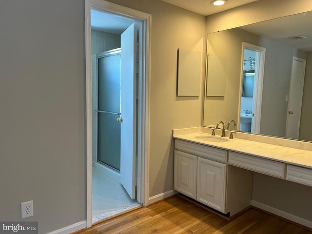 9841 CANAL RD, Montgomery Village, MD 20886