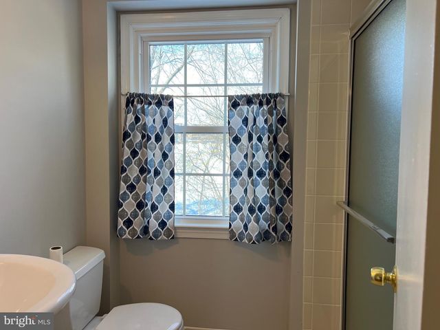 9841 CANAL RD, Montgomery Village, MD 20886