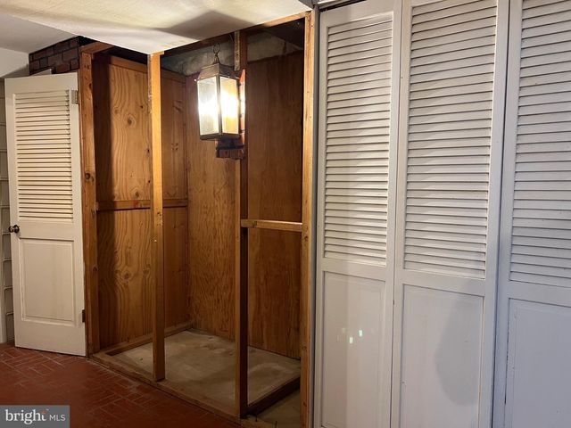 9841 CANAL RD, Montgomery Village, MD 20886