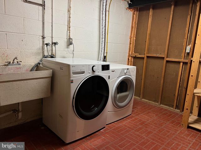 9841 CANAL RD, Montgomery Village, MD 20886